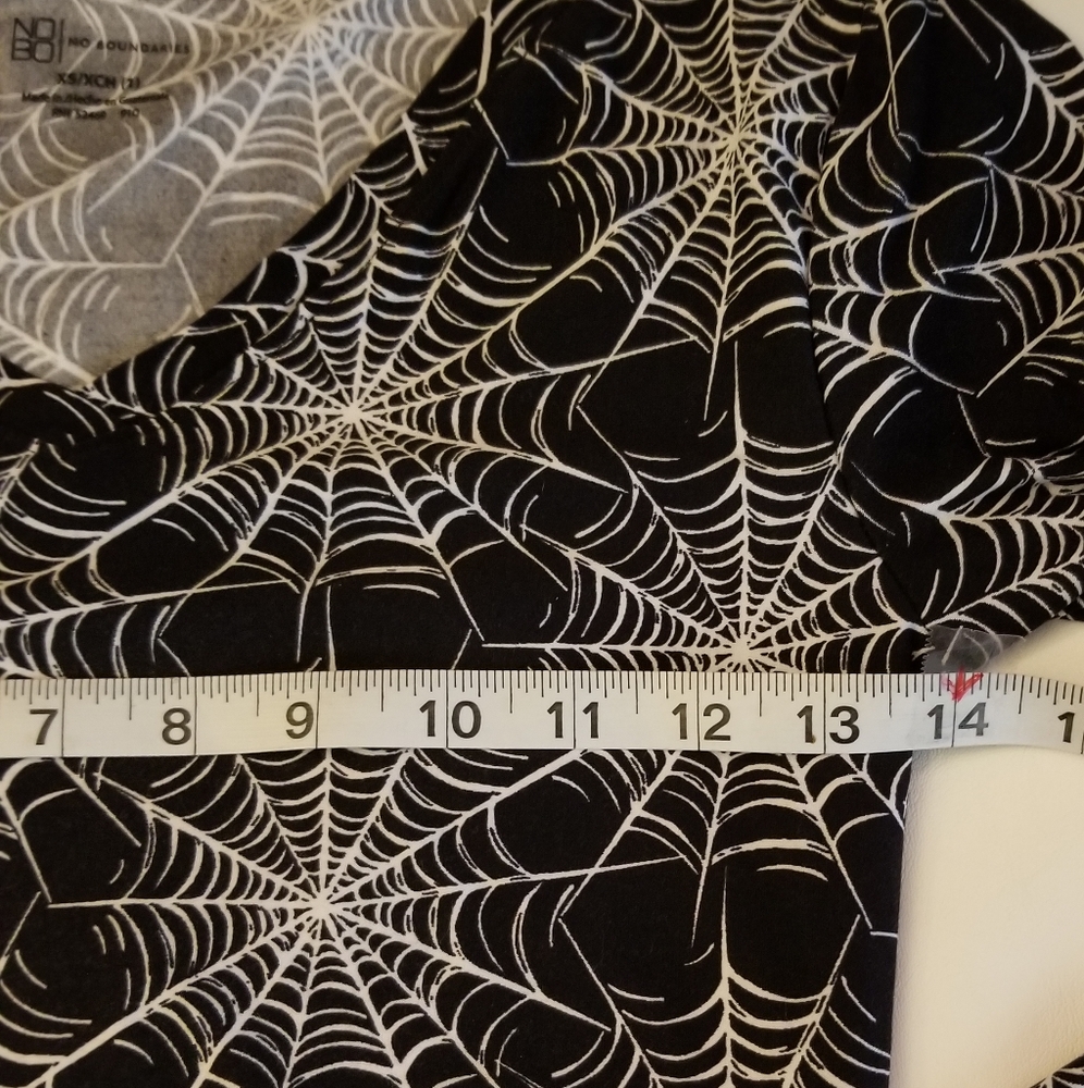 Brand New w/out tags Long sleeve, Spiderweb print - Picture 3 of 7